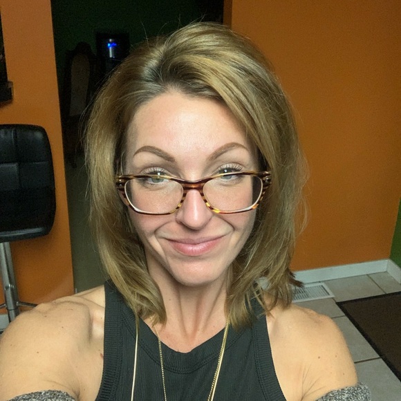 Meet your Posher, Shauna - Picture 1 of 1